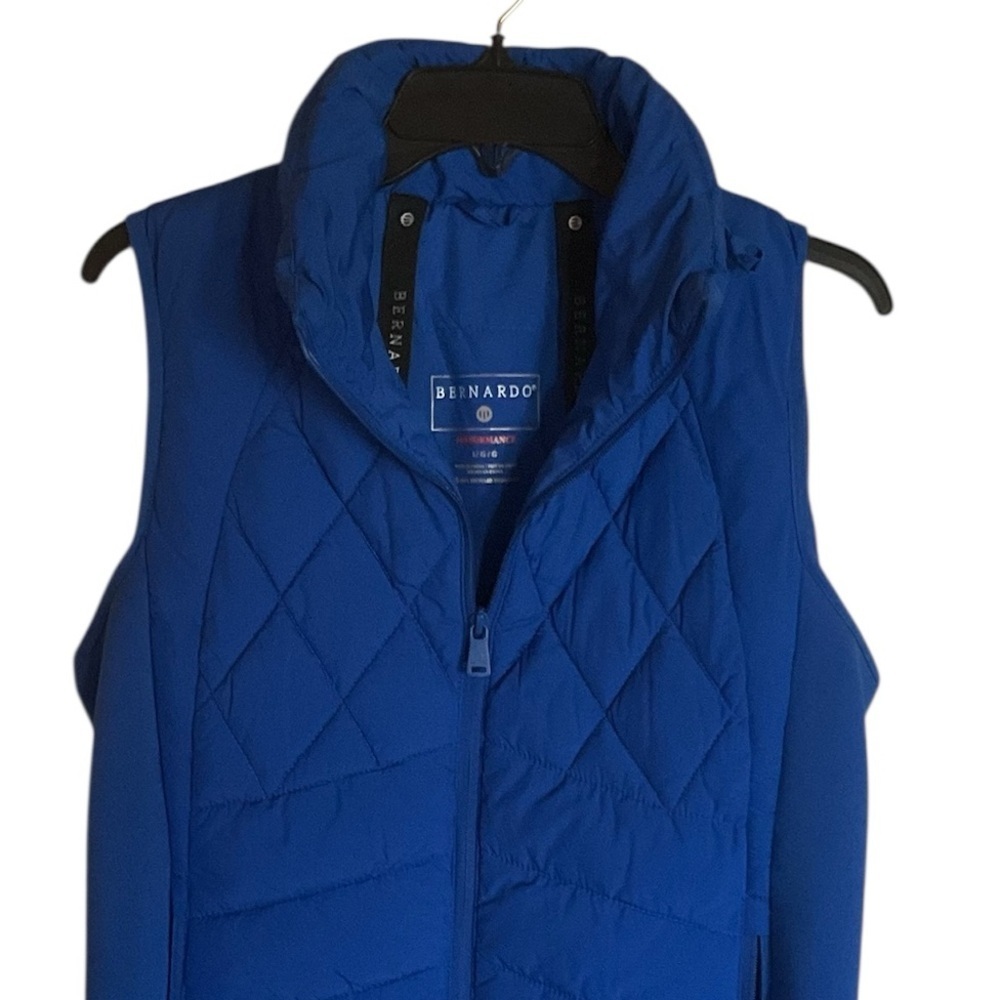 Bernardo Performance Puffer Vest - Picture 3 of 6